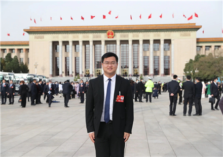 全国人大代表姚金健在“两会”发出国轩声音 建议大力发展电化学储能和普及新能源重卡